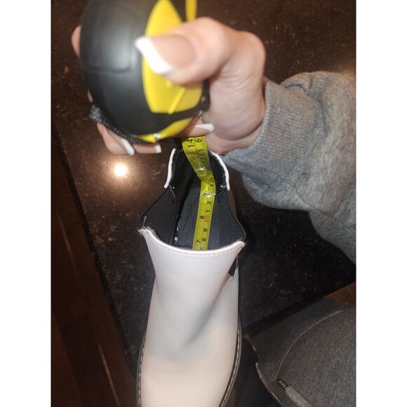 Madden Girl Chelsea Platform Boots White Faux Leather Women’s 7–7.5 - Picture 8 of 10